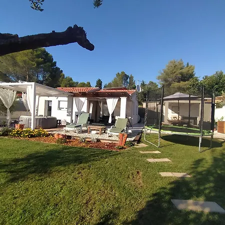 Molo * Novigrad Istria