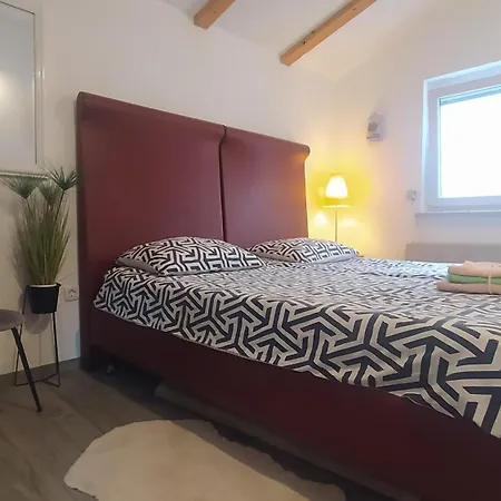 Molo Novigrad (Istria)